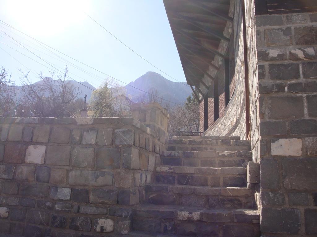 Casuta De Piatra Villa Busteni Luaran gambar